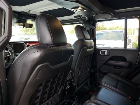 Used 2020 Jeep Gladiator Rubicon AWD/4WD image 9