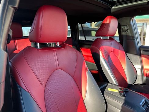 Used 2021 Toyota Highlander XSE image 32