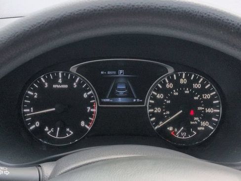 Used 2020 Nissan Pathfinder S AWD/4WD image 24