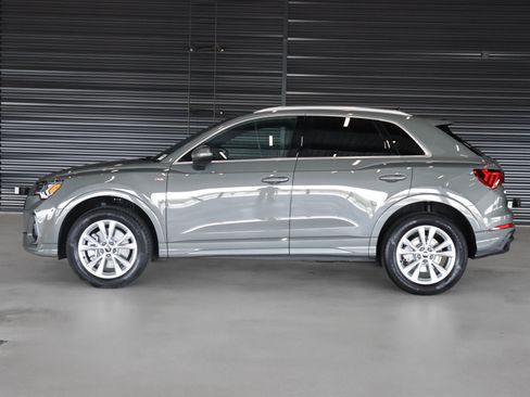 Used 2025 Audi Q3 2.0T Premium AWD/4WD image 16