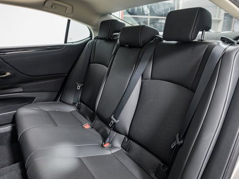 Used 2021 Lexus ES 250 w/ Premium Package image 24