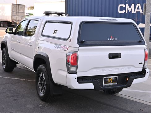 Used 2021 Toyota Tacoma TRD Off-Road w/ Technology Package image 5