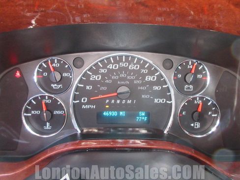 Used 2018 Chevrolet Express 2500 Extended w/ Enhanced Convenience Package image 10