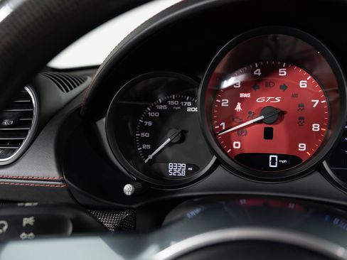 Used 2024 Porsche 718 Cayman GTS RWD image 31