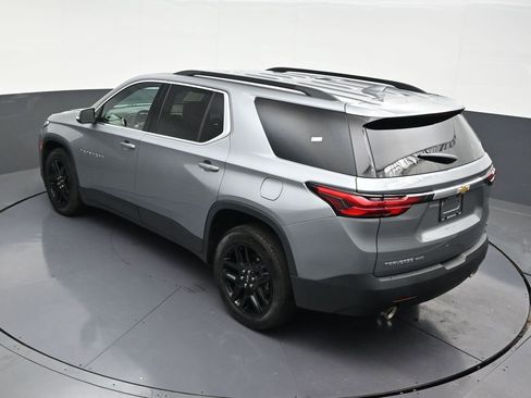 Used 2023 Chevrolet Traverse LT image 18