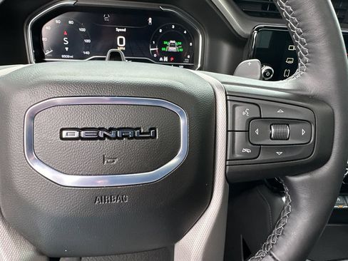 Used 2025 GMC Sierra 1500 Denali w/ Technology Package AWD/4WD image 28
