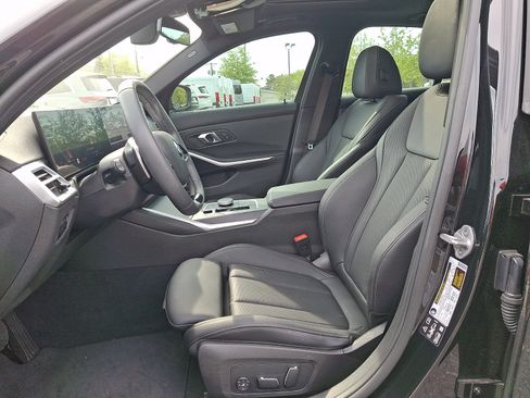 Used 2025 BMW 330i xDrive Sedan w/ M Sport Package AWD/4WD image 13