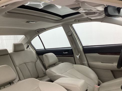 Used 2013 Subaru Legacy 3.6R Limited image 39