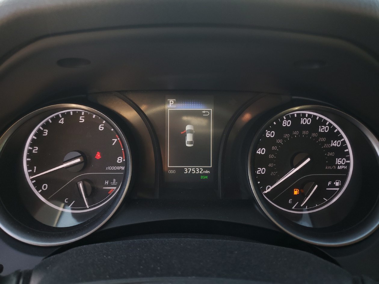 Used 2024 Toyota Camry SE w/ Convenience Package FWD image 30