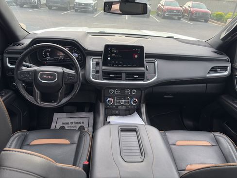 Used 2022 GMC Yukon AT4 w/ AT4 Premium Package AWD/4WD image 10
