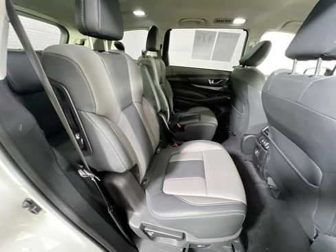 Used 2022 Subaru Ascent Onyx Edition image 27
