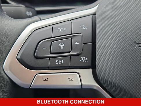 Used 2026 Volkswagen Jetta SE FWD image 23