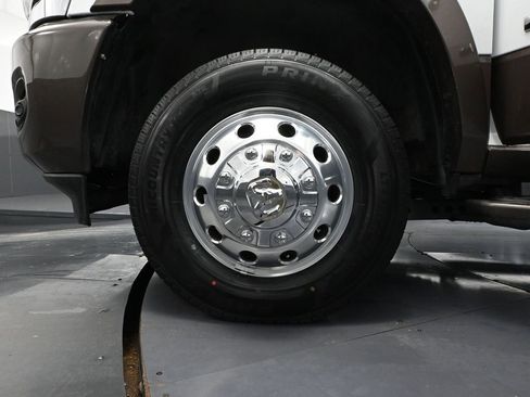 Used 2024 RAM 3500 Limited w/ Safety Group image 20