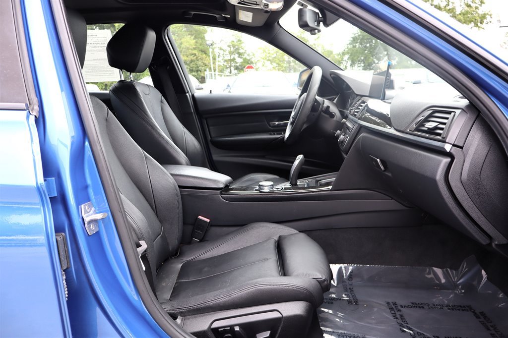 Used 2015 BMW 328i xDrive Sedan AWD/4WD image 17