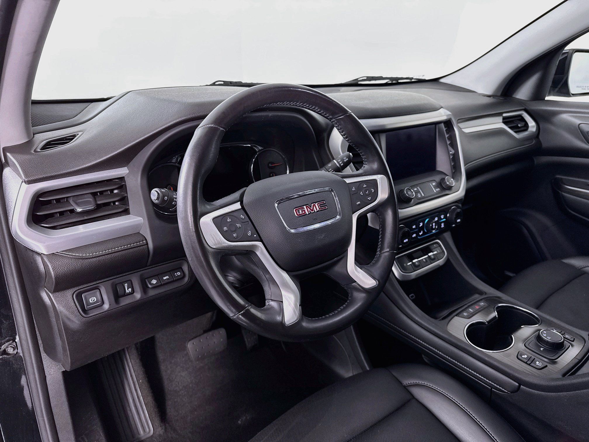Used 2021 GMC Acadia SLT w/ Technology Package FWD image 9