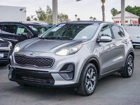 Used 2020 Kia Sportage LX image 4