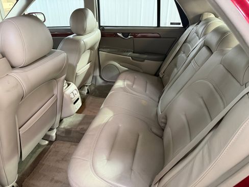 Used 2001 Cadillac De Ville w/ Comfort/Convenience Pkg FWD image 14