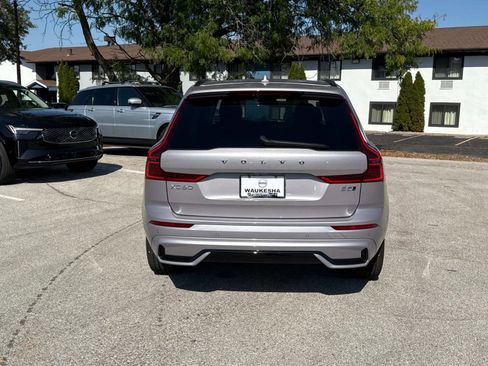 New 2026 Volvo XC60 B5 Plus w/ Climate Package image 6