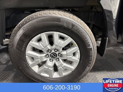 Used 2024 Nissan Frontier SV w/ SV Convenience Package AWD/4WD image 7