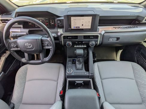 Used 2025 Toyota Tacoma SR5 image 15