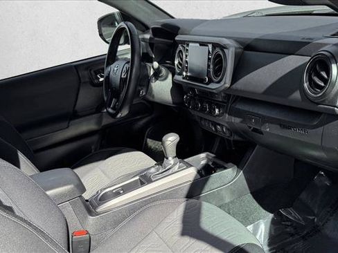 Used 2021 Toyota Tacoma TRD Sport w/ Technology Package AWD/4WD image 20