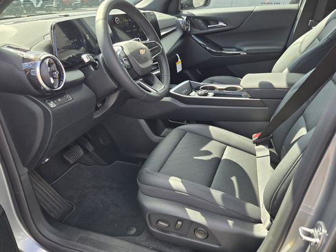 New 2026 Chevrolet Equinox LT w/ Convenience Package II image 5