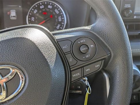 Used 2020 Toyota RAV4 LE image 17