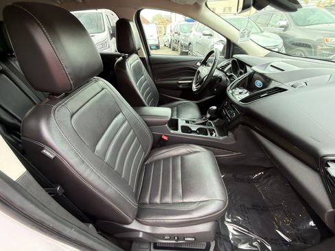 Used 2017 Ford Escape Titanium AWD/4WD image 30