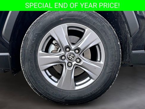 Used 2024 Toyota RAV4 XLE image 33