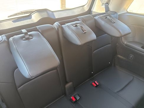 Certified 2025 Nissan Pathfinder SL image 37