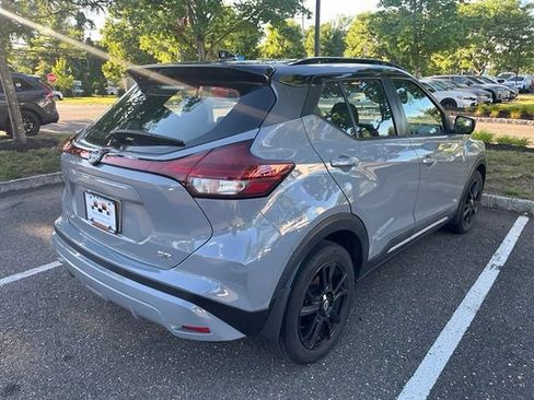 Used 2022 Nissan Kicks SR FWD image 6