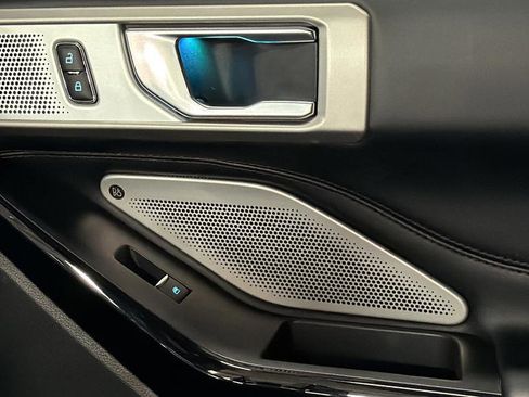 Used 2022 Ford Explorer Platinum w/ Equipment Group 601A image 21