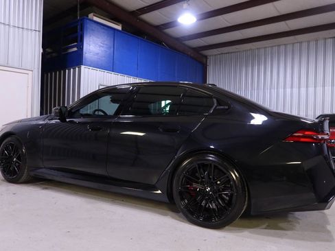 Used 2025 BMW M5 w/ Carbon Package image 2