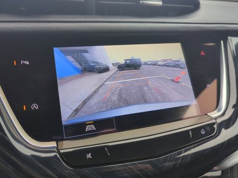 Used 2025 Cadillac XT6 Premium Luxury image 22