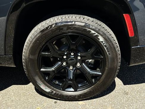 Used 2025 Jeep Wagoneer Series II image 10