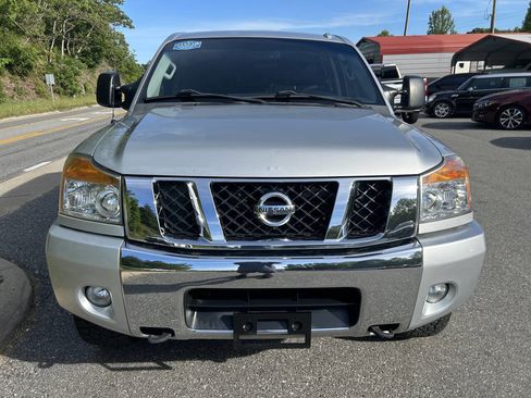 Used 2012 Nissan Titan SV w/ SV Premium Utility Pkg AWD/4WD image 6
