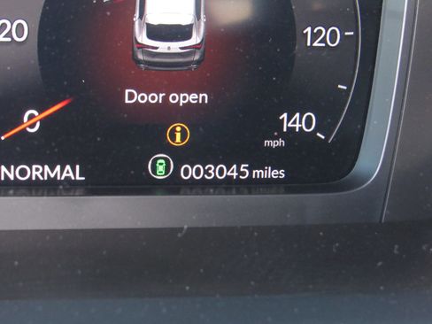 Certified 2025 Acura ADX A-Spec image 31