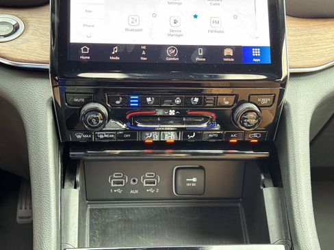 Used 2023 Jeep Grand Cherokee L Summit w/ Advanced Protech Group IV AWD/4WD image 26