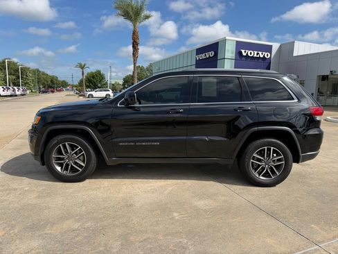 Used 2020 Jeep Grand Cherokee Laredo w/ Laredo X Package RWD image 2