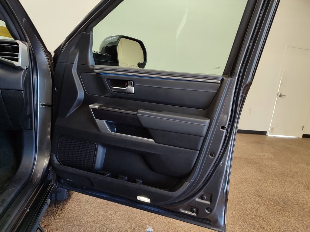 Used 2023 Toyota Tundra Platinum AWD/4WD image 15