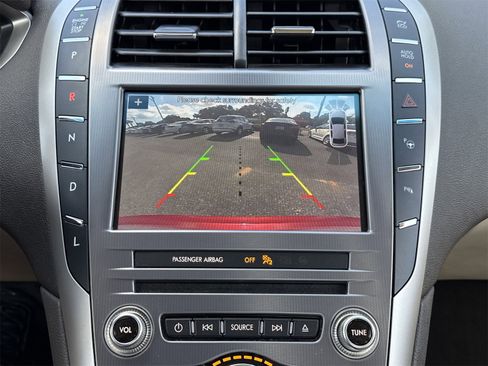 Used 2019 Lincoln MKZ Reserve image 26