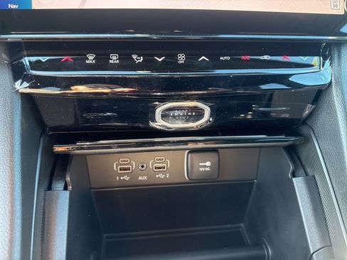 New 2026 Jeep Grand Cherokee Limited image 16