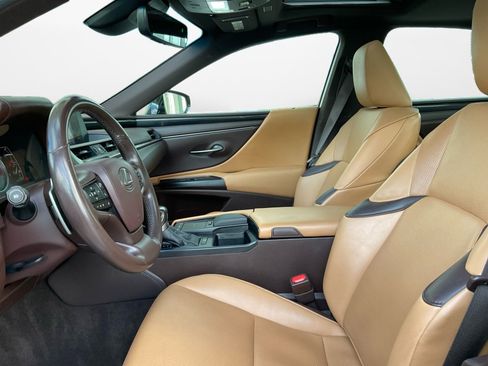 Used 2021 Lexus ES 250 image 11