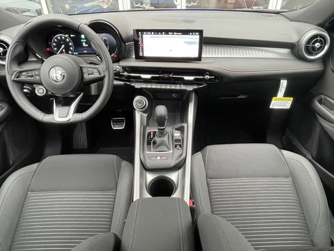 New 2025 Alfa Romeo Tonale image 2