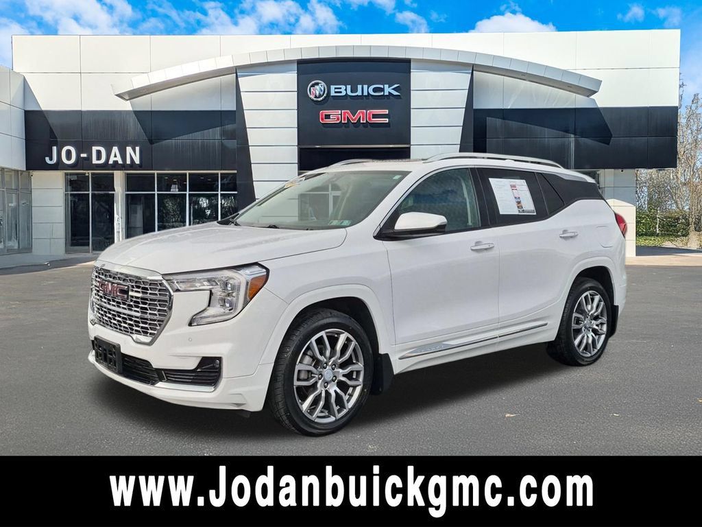 Used 2023 GMC Terrain Denali w/ LPO, Floor Liner Package AWD/4WD image 1