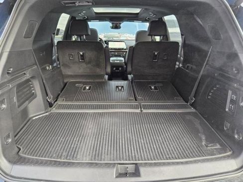 Used 2024 Chevrolet Traverse RS w/ LPO, Floor Liner Package image 9