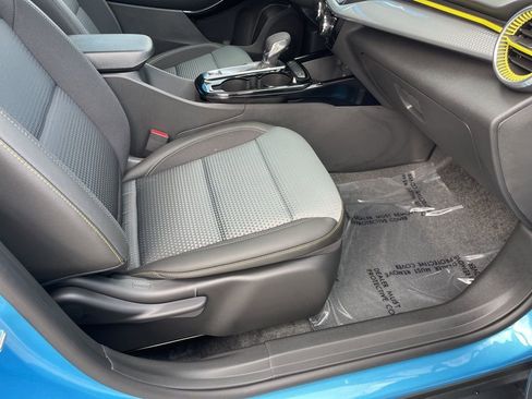 New 2026 Chevrolet Trax LT w/ Driver Confidence Package FWD image 27