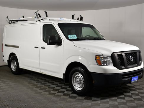 Used 2018 Nissan NV 1500 S RWD image 4