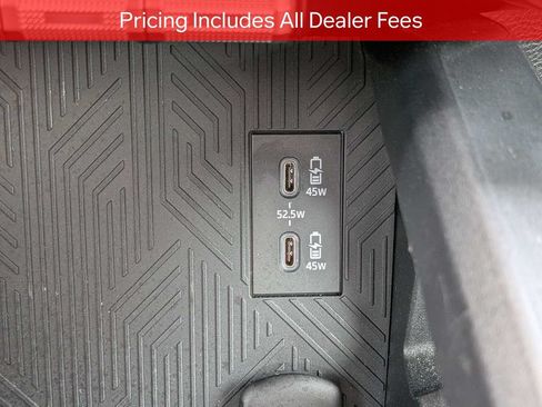 Certified 2025 Toyota Tacoma TRD Off-Road AWD/4WD image 24