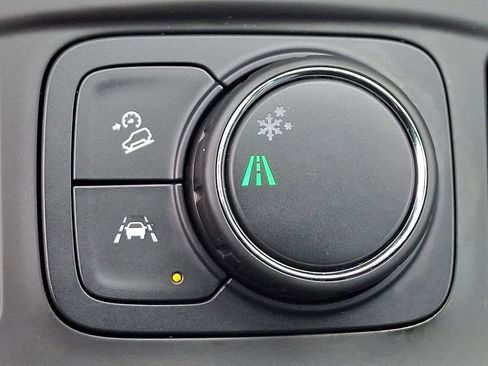 Certified 2024 GMC Terrain SLT FWD image 28